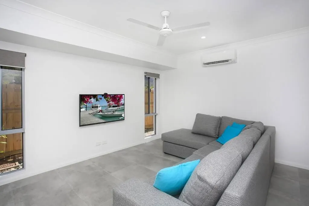 Seaside Heated Pool 3 Bedroom Palm Cove 0*,
